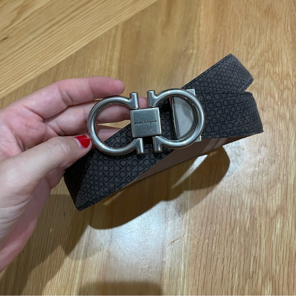 Salvatore Ferragamo Suede Belt with Ferragamo print size 32